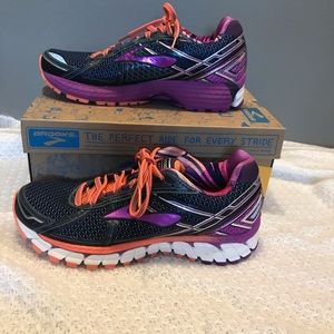Brooks adrenaline gts 15 running shoes 8.5 b